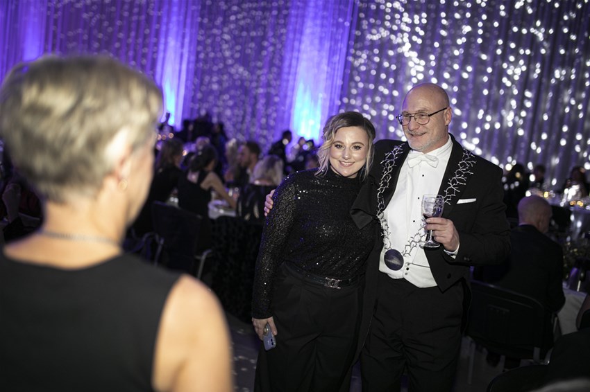 Akademisk högtid 2024 bankett ceremonimästare och rektor