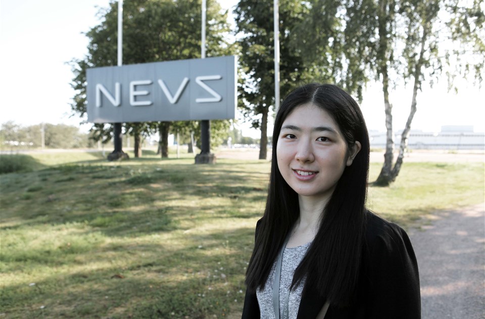 Chinese student Mengting Xie standing outside NEVS