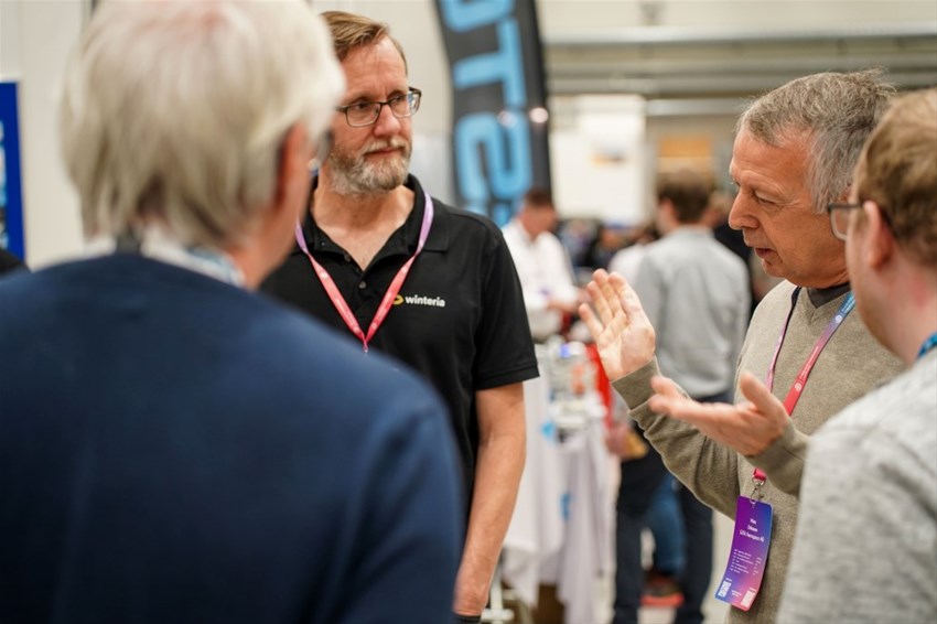 Samtal mellan deltagare på Automationsdagen 2024