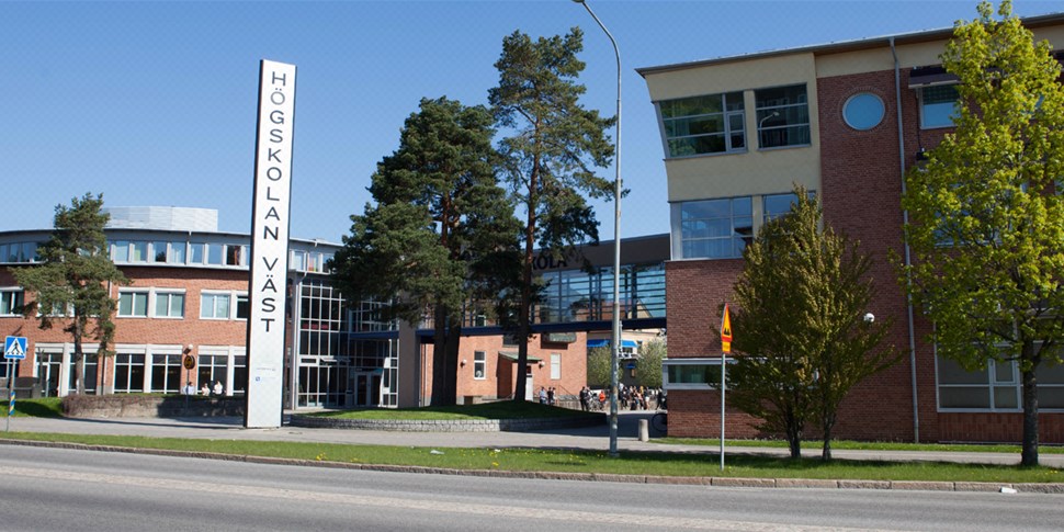 Högskolans byggnader, vy från Kommunhuset. Foto.