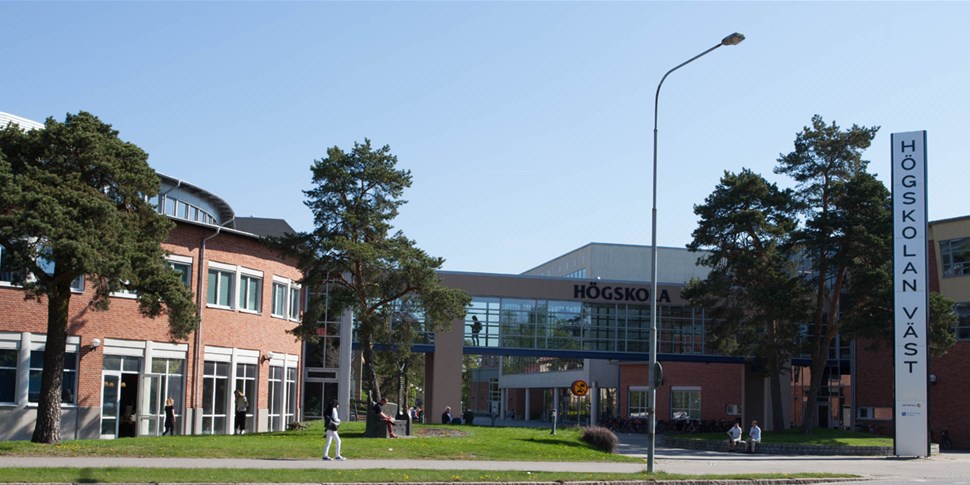 Exteriörbild på högskolans byggnader. Foto