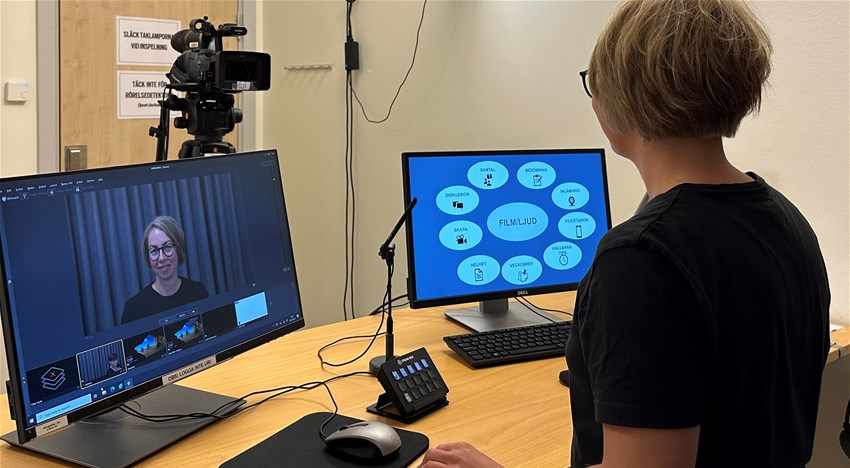 Person spelar in i H109