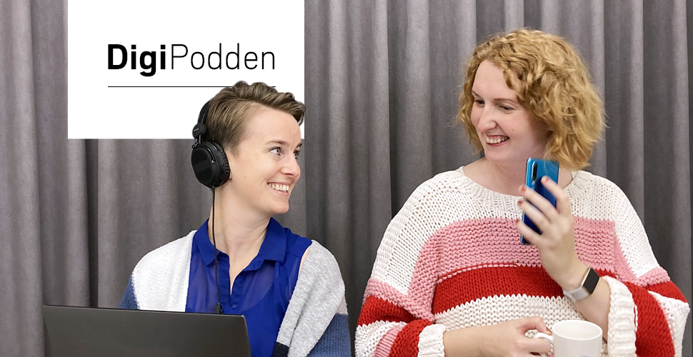Fotografi på Elin och Emelie ihop med texten Digipodden