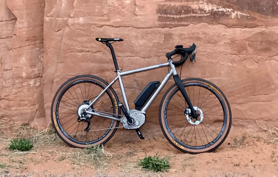 E-bike with 3D printed motor node